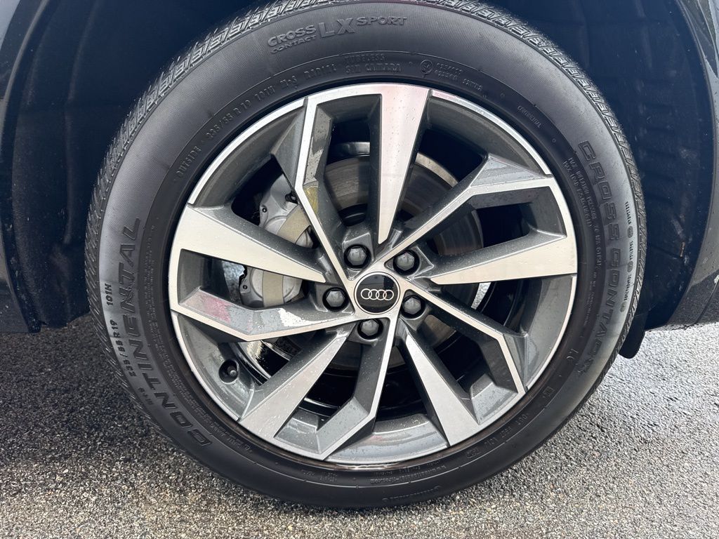 2024 Audi Q5 45 S line Premium photo 3