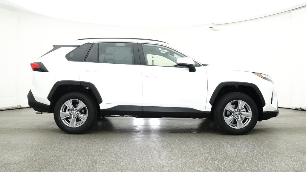 2025 Toyota RAV4 Hybrid LE photo 25
