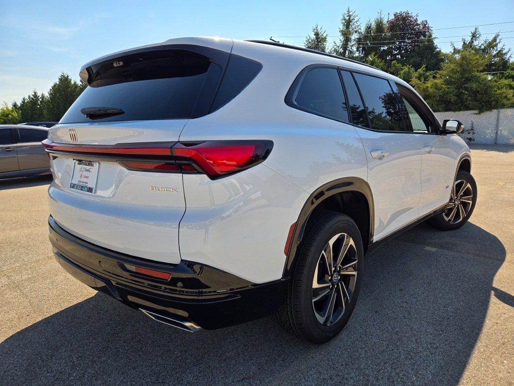 2026 Buick Enclave Sport Touring photo 9