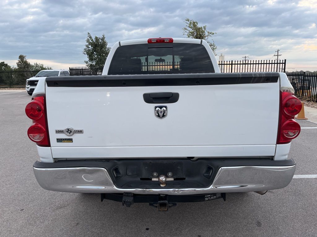 2008 Dodge Ram SLT photo 5