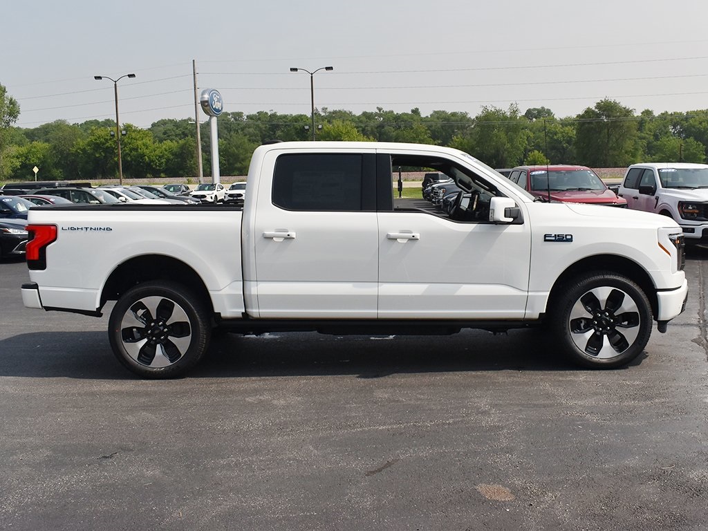 2025 Ford F-150 Lightning Platinum photo 15