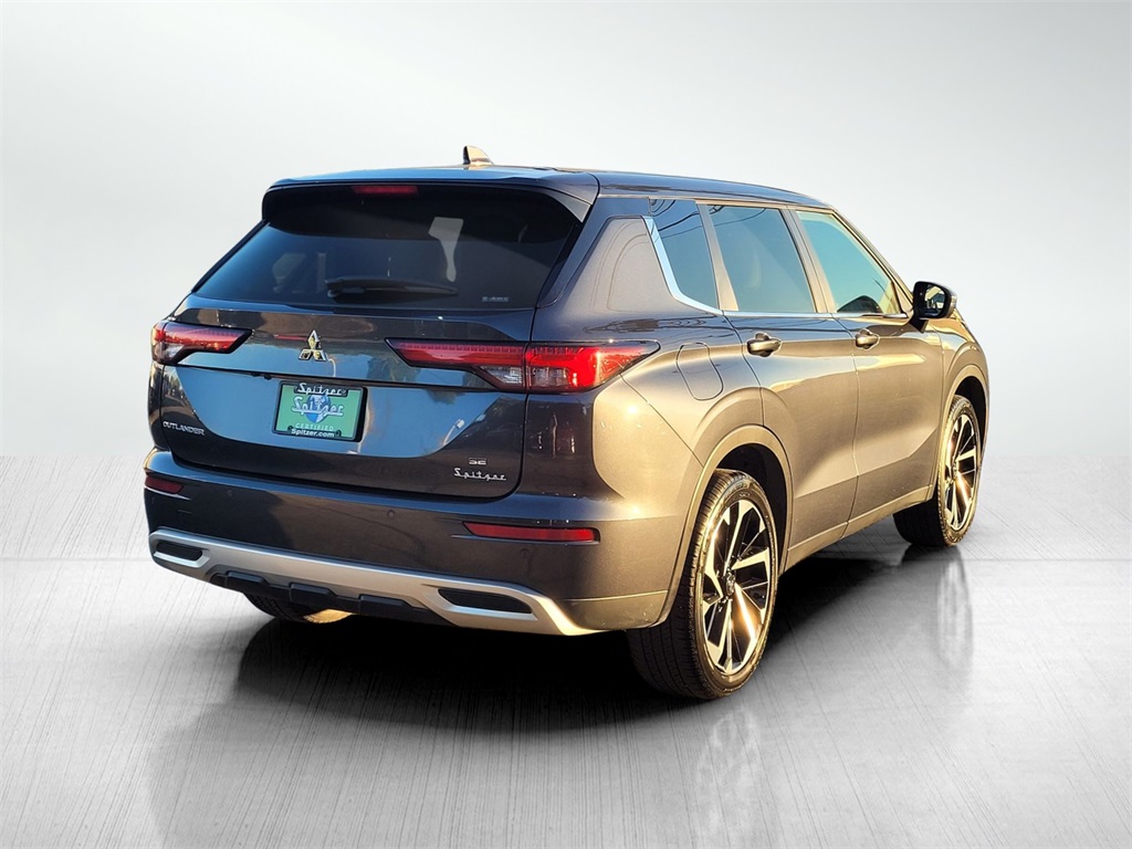 2024 Mitsubishi Outlander SE photo 5