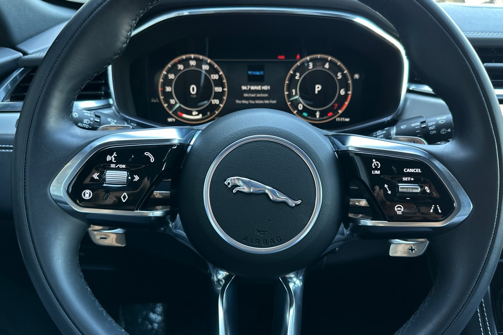 2025 Jaguar F-PACE P250 R-Dynamic S photo 24