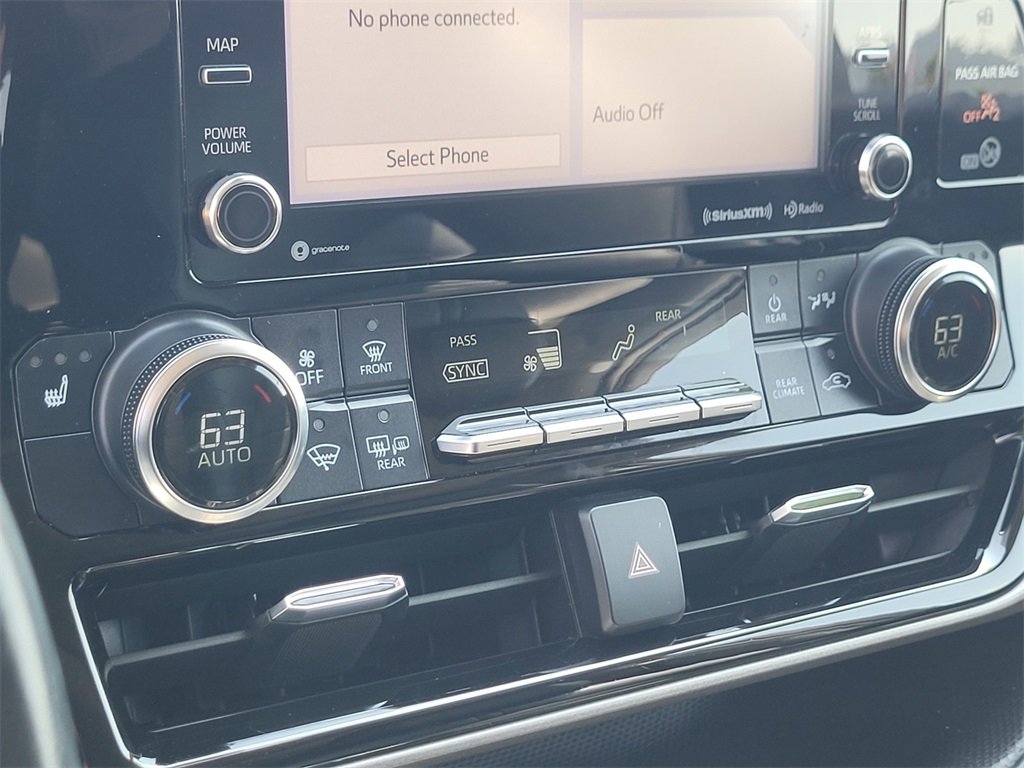 2020 Toyota Highlander XLE photo 23