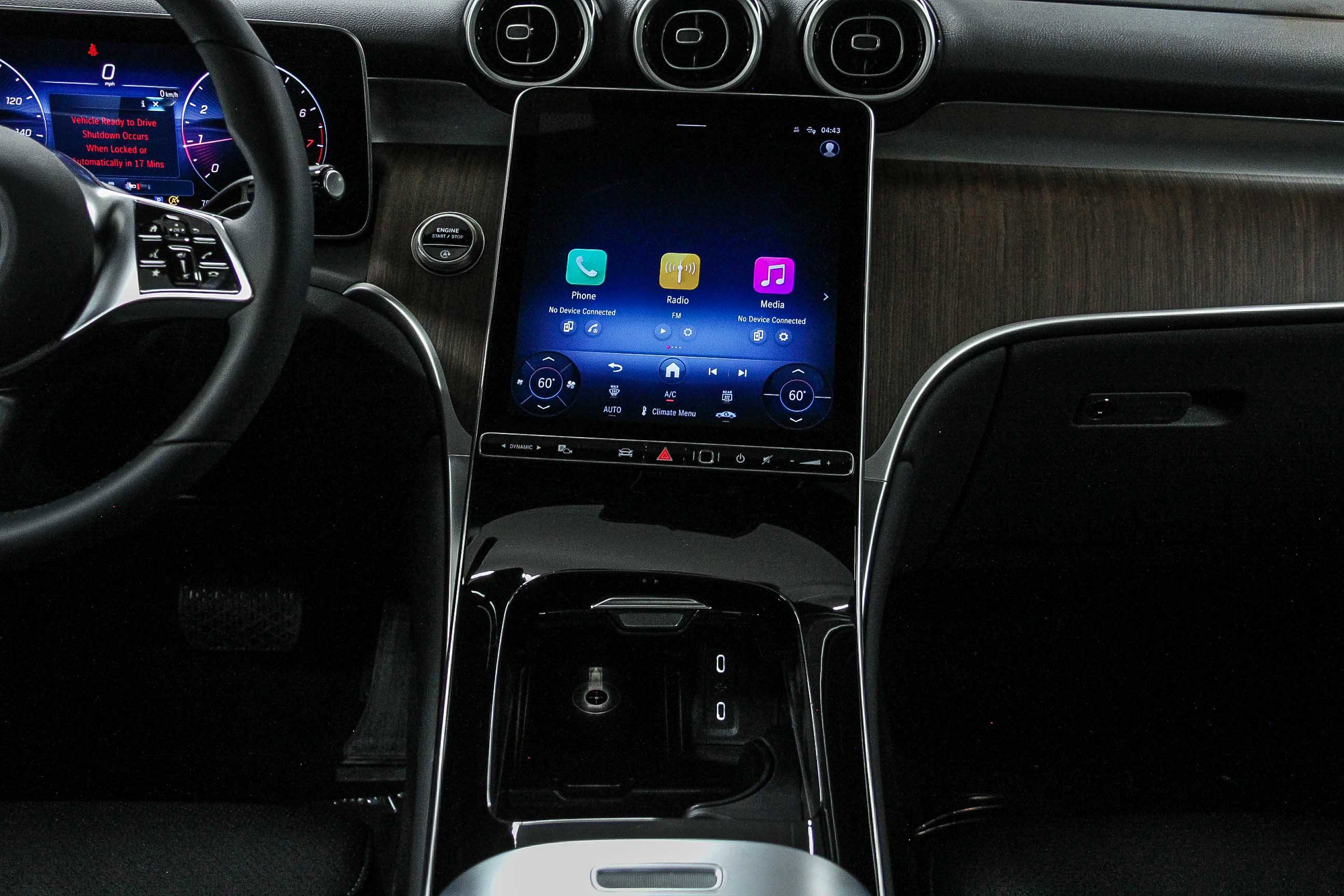 2025 Mercedes Benz GLC 300 photo 13