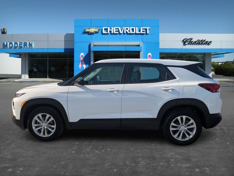 2022 Chevrolet Trailblazer LS photo 2