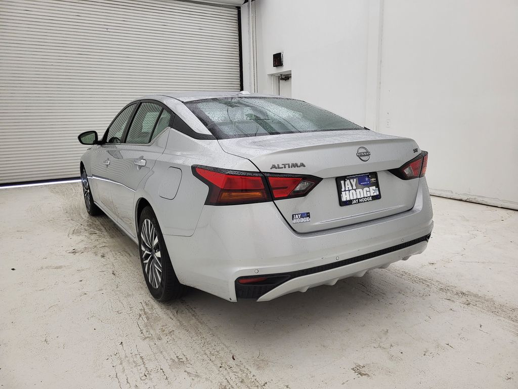 2024 Nissan Altima 2.5 SV photo 12