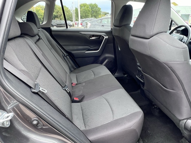 2024 Toyota RAV4 XLE photo 8