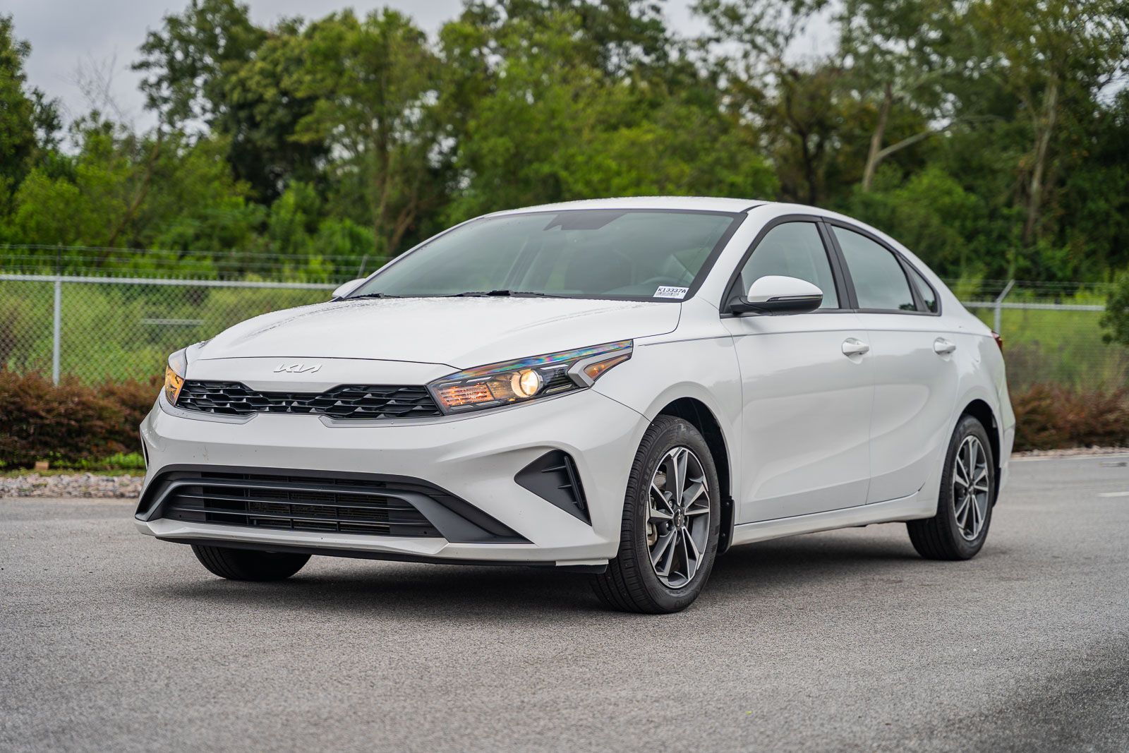 2024 Kia Forte LXS photo 2