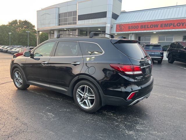 2017 Hyundai Santa Fe SE Ultimate photo 3