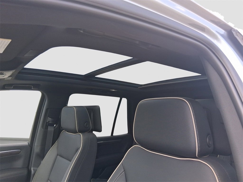 2025 Chevrolet Tahoe Premier photo 21