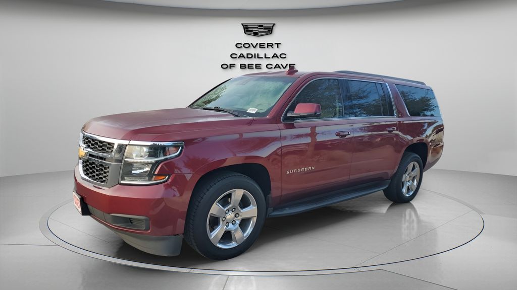 2020 Chevrolet Suburban LT photo 3
