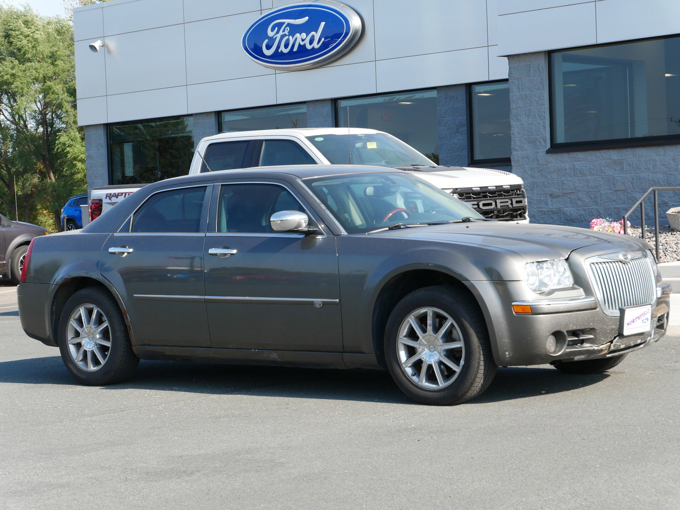 Used 2008 Chrysler 300 C with VIN 2C3KK63H68H217006 for sale in Northfield, Minnesota