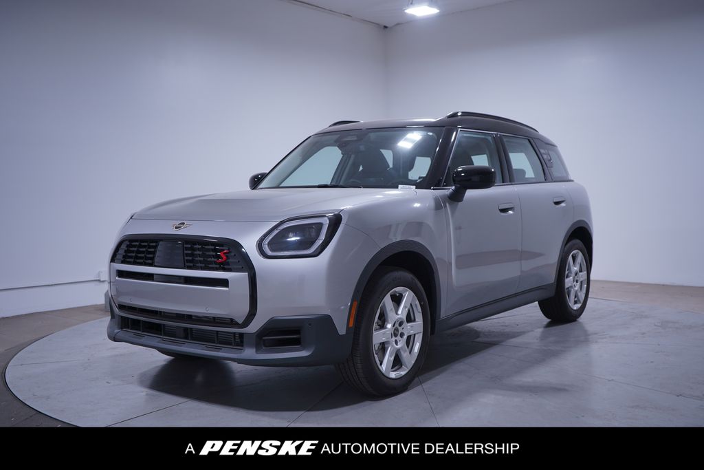 2025 MINI Countryman S's photo
