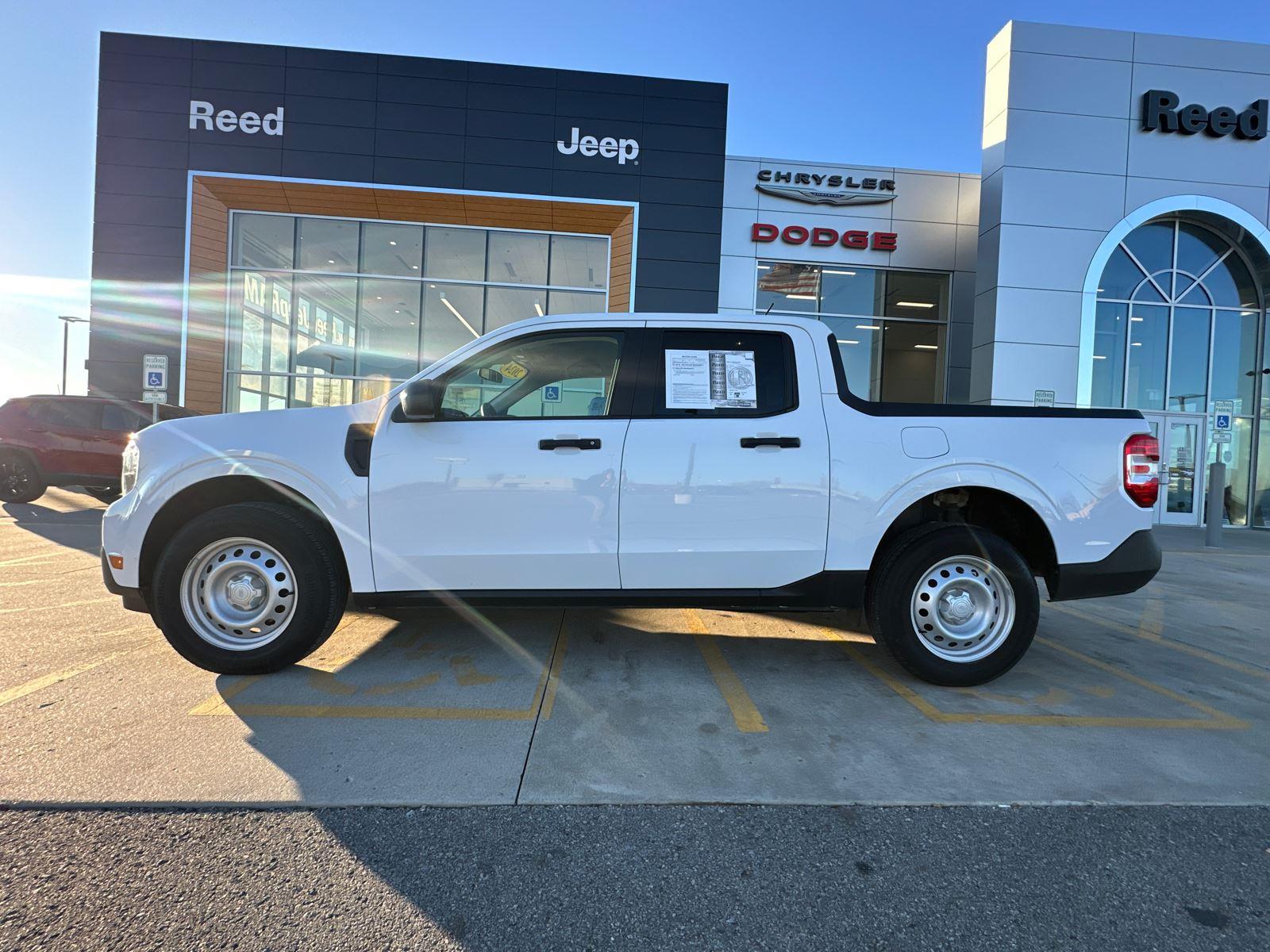 2024 Ford Maverick XL photo 2