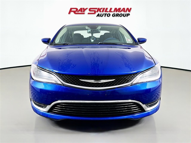 2015 Chrysler 200 Limited photo 2