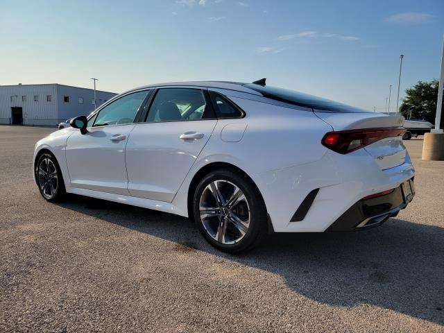 2022 Kia K5 EX photo 3