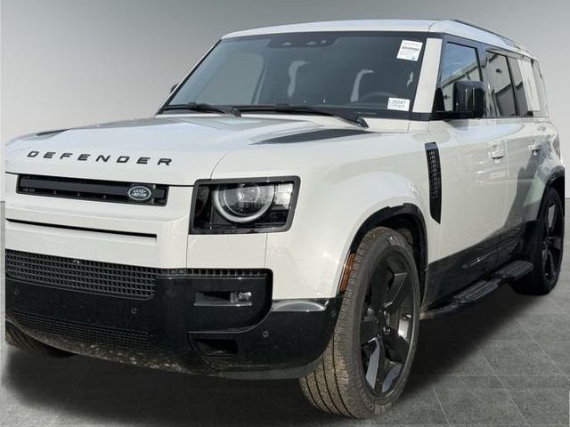 2026 Land Rover Defender X-Dynamic SE's photo