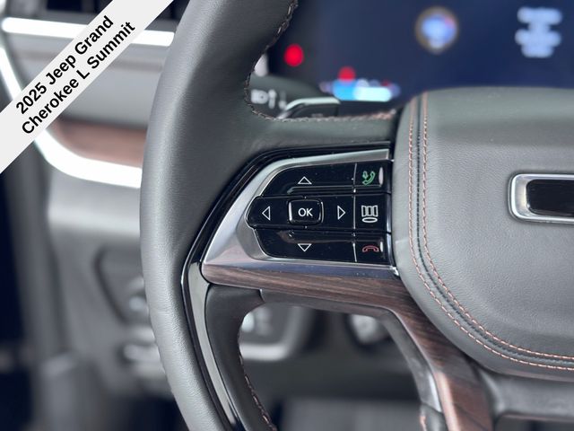 2025 Jeep Cherokee L Summit photo 30