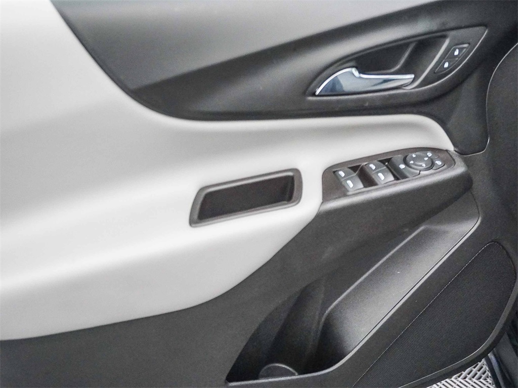 2021 Chevrolet Equinox LS photo 17