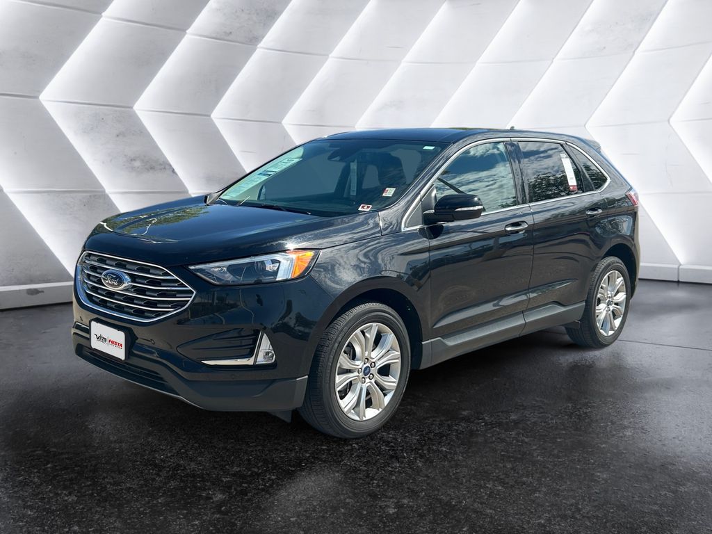 2022 Ford Edge Titanium photo 3