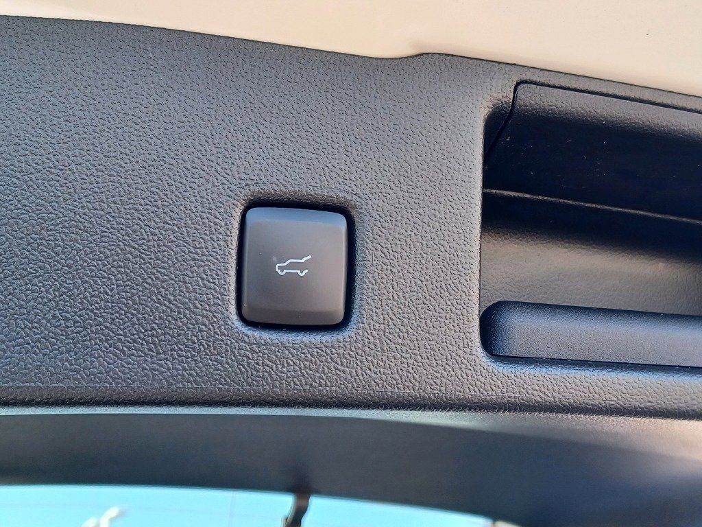 2023 Ford Escape Plug-In Hybrid photo 15