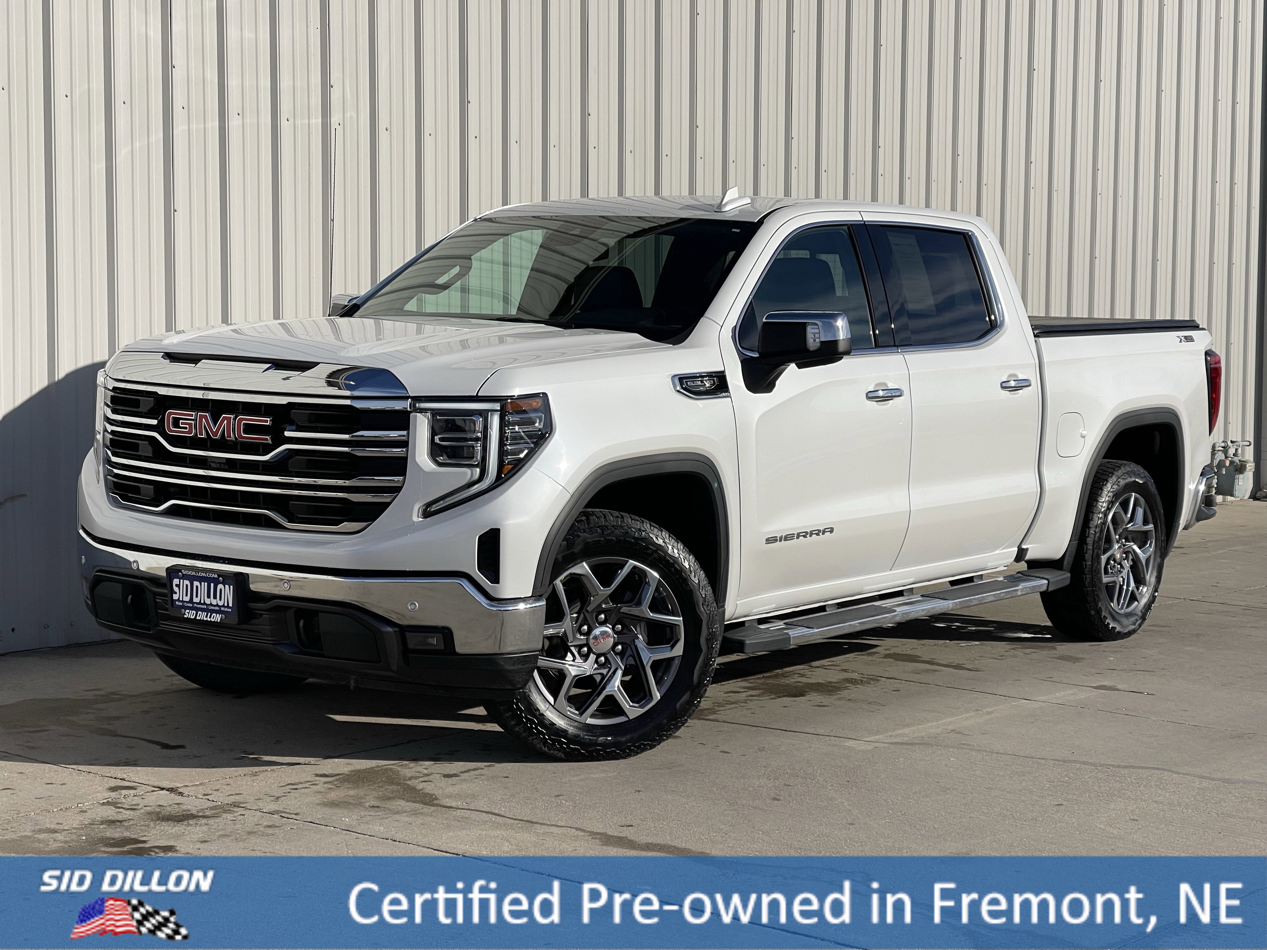 2025 GMC Sierra 1500 SLT's photo