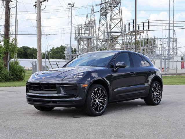 2025 Porsche Macan