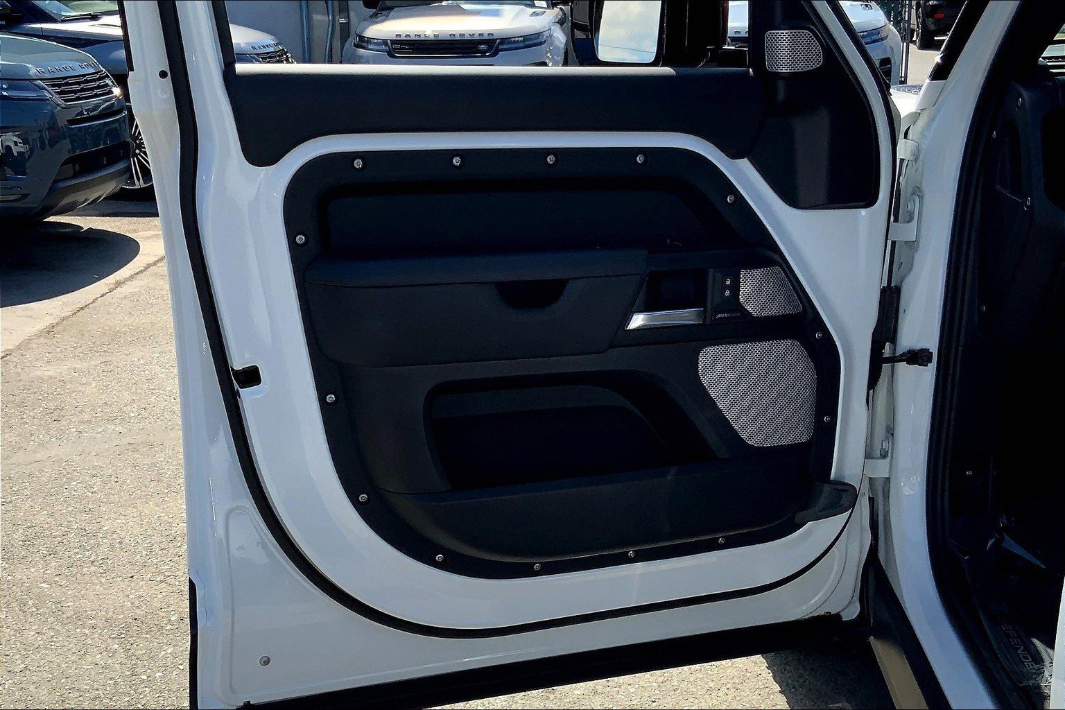 2024 Land Rover Defender Outbound photo 19