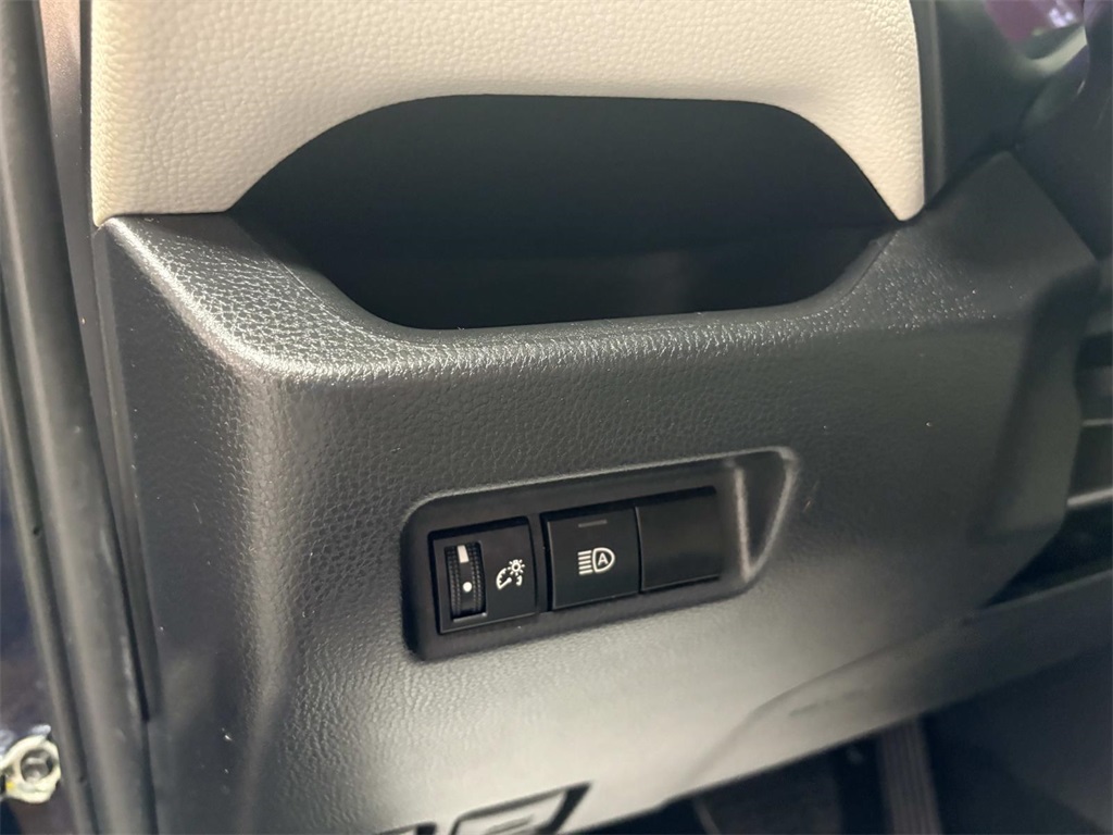 2024 Toyota RAV4 XLE photo 11