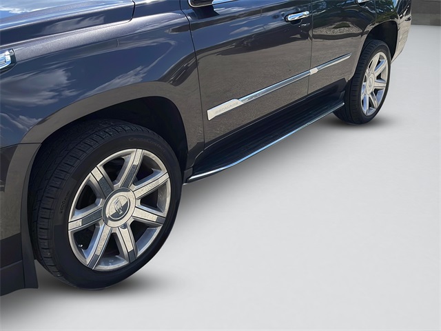 2017 Cadillac Escalade Luxury photo 40