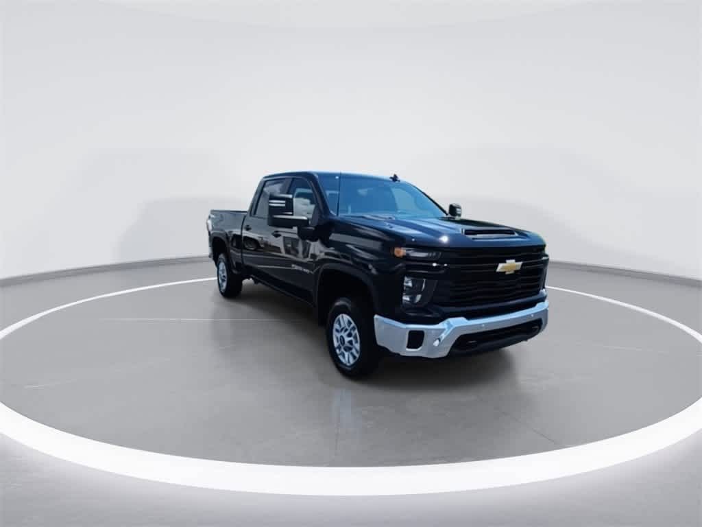 2025 Chevrolet Silverado 2500HD photo 2