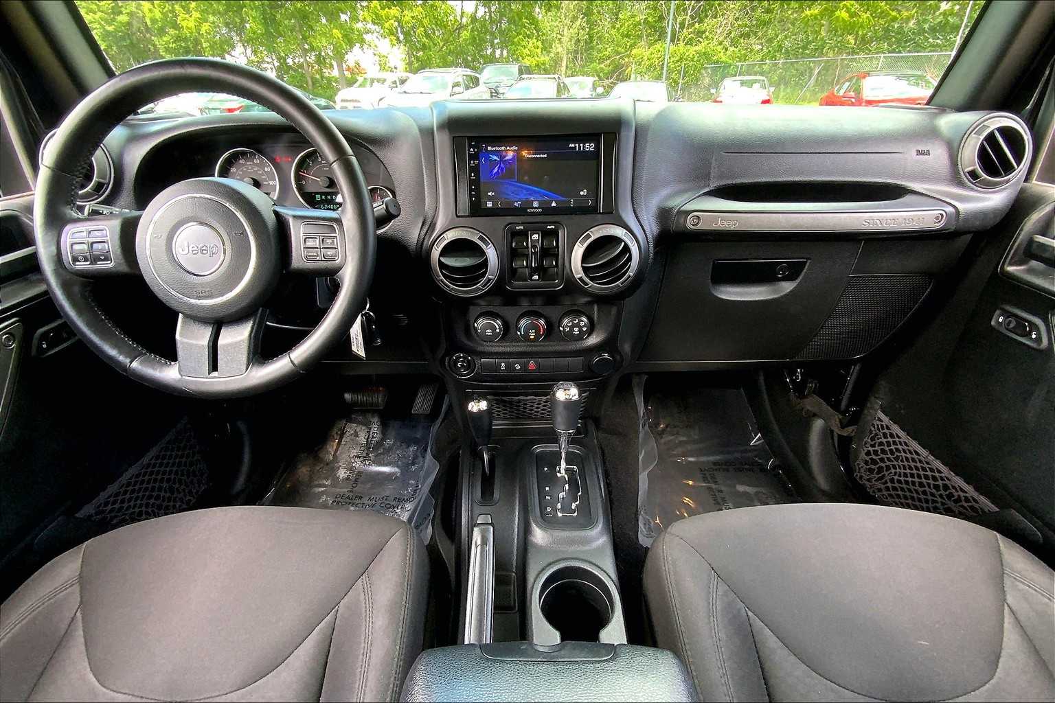 2017 Jeep Wrangler Unlimited Sport photo 14
