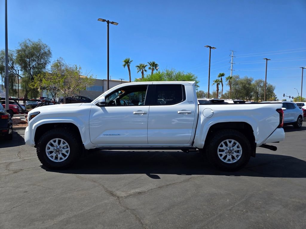 2024 Toyota Tacoma SR5 4x4 Double Cab Short Bed photo 3