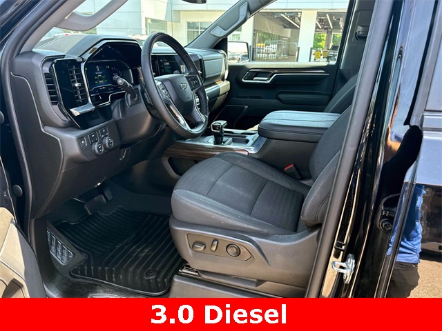 2023 Chevrolet Silverado 1500 RST photo 16