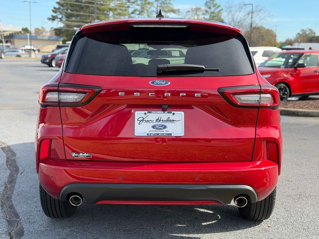 2023 Ford Escape ST-Line photo 3