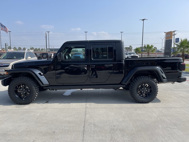 2025 Jeep Gladiator Willys photo 4