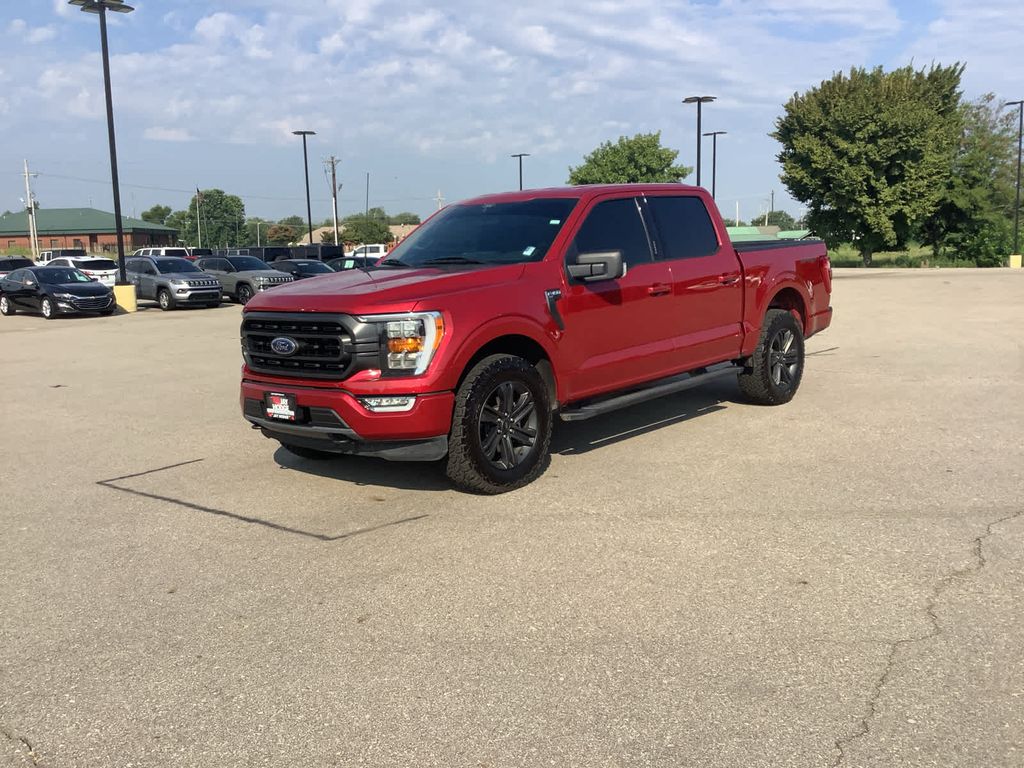 2021 Ford F-150 XLT photo 3