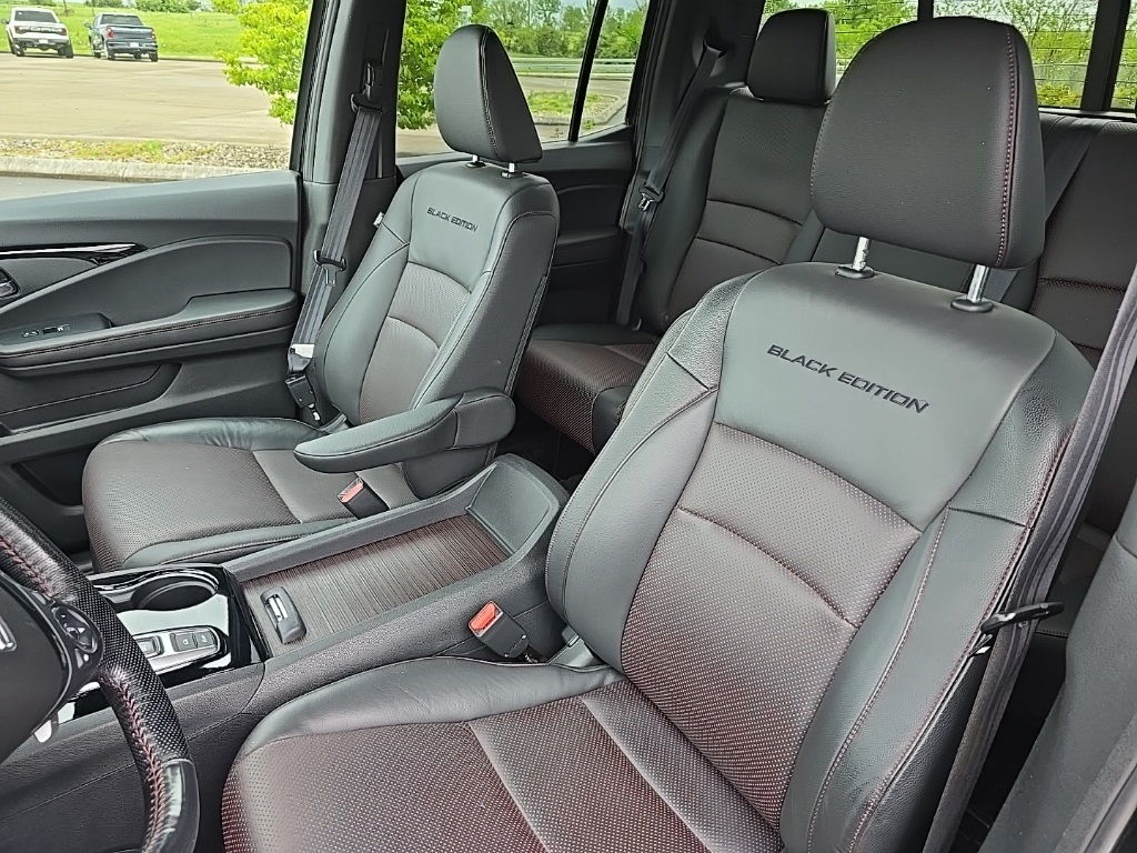 2022 Honda Ridgeline Black Edition photo 9