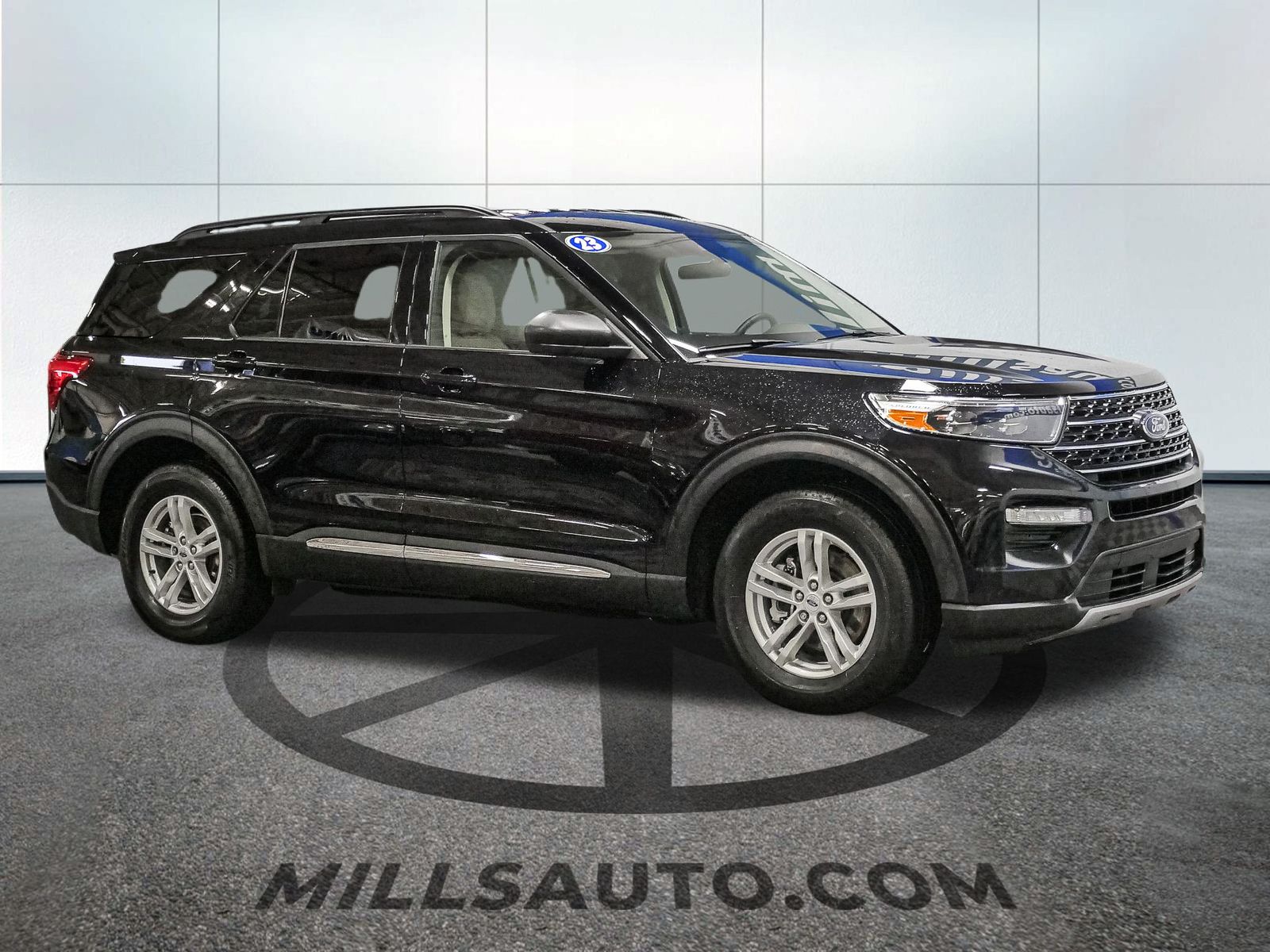2023 Ford Explorer XLT photo 10