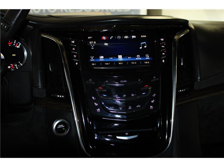 2016 Cadillac Escalade ESV Platinum photo 32