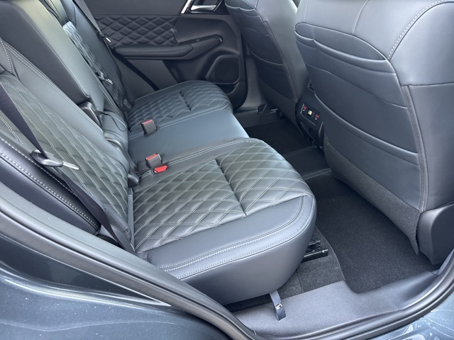 2025 Mitsubishi Outlander PHEV SEL photo 28