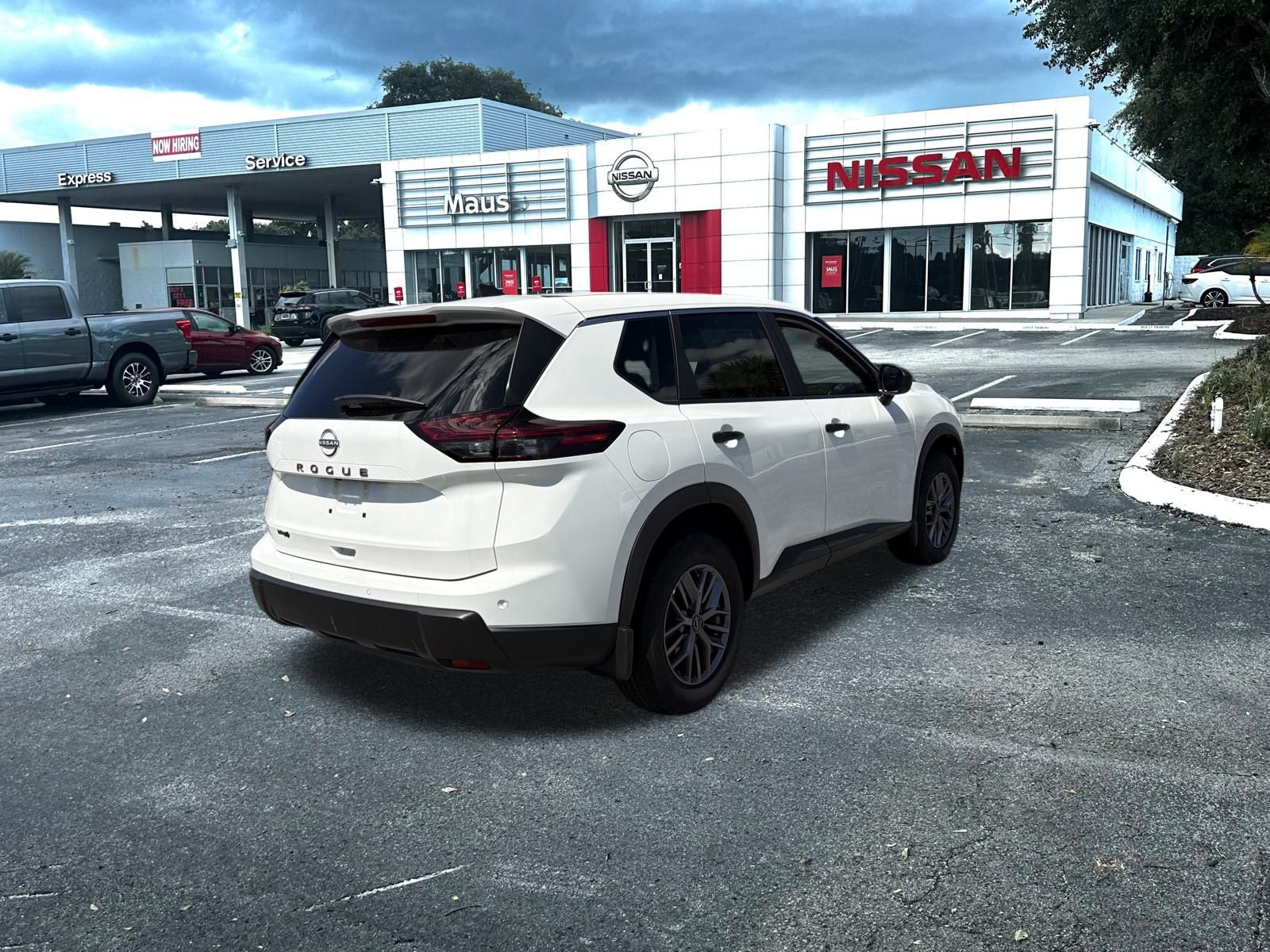 2025 Nissan Rogue S photo 2