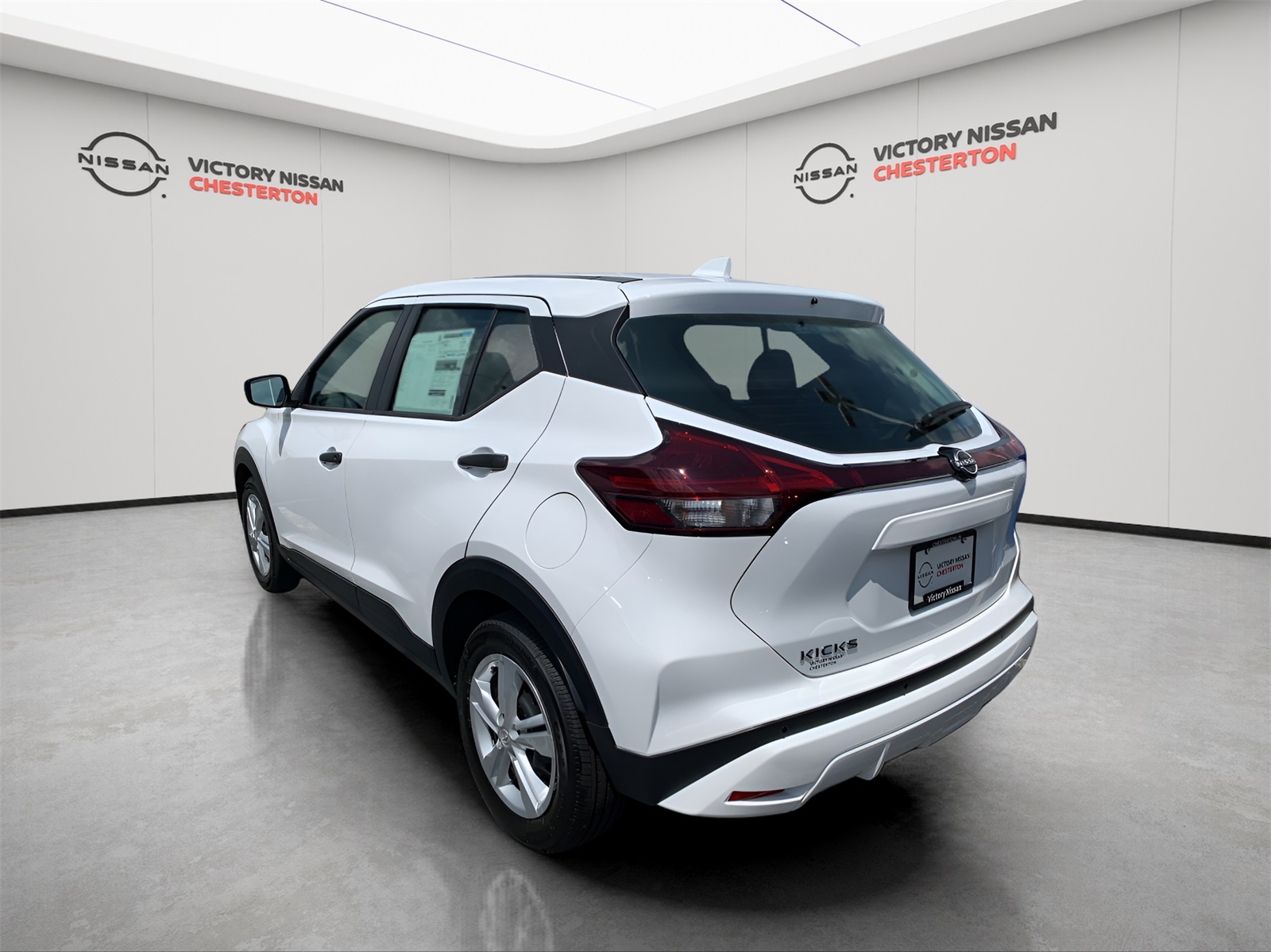 2025 Nissan Kicks Play S photo 3