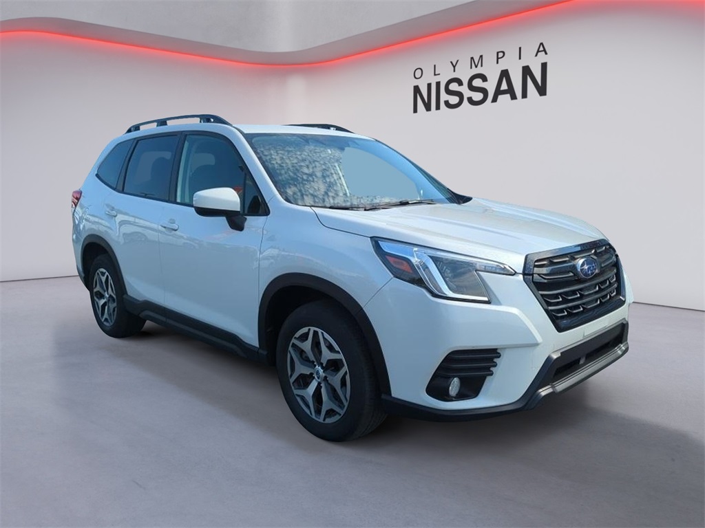 2023 Subaru Forester Premium photo 2