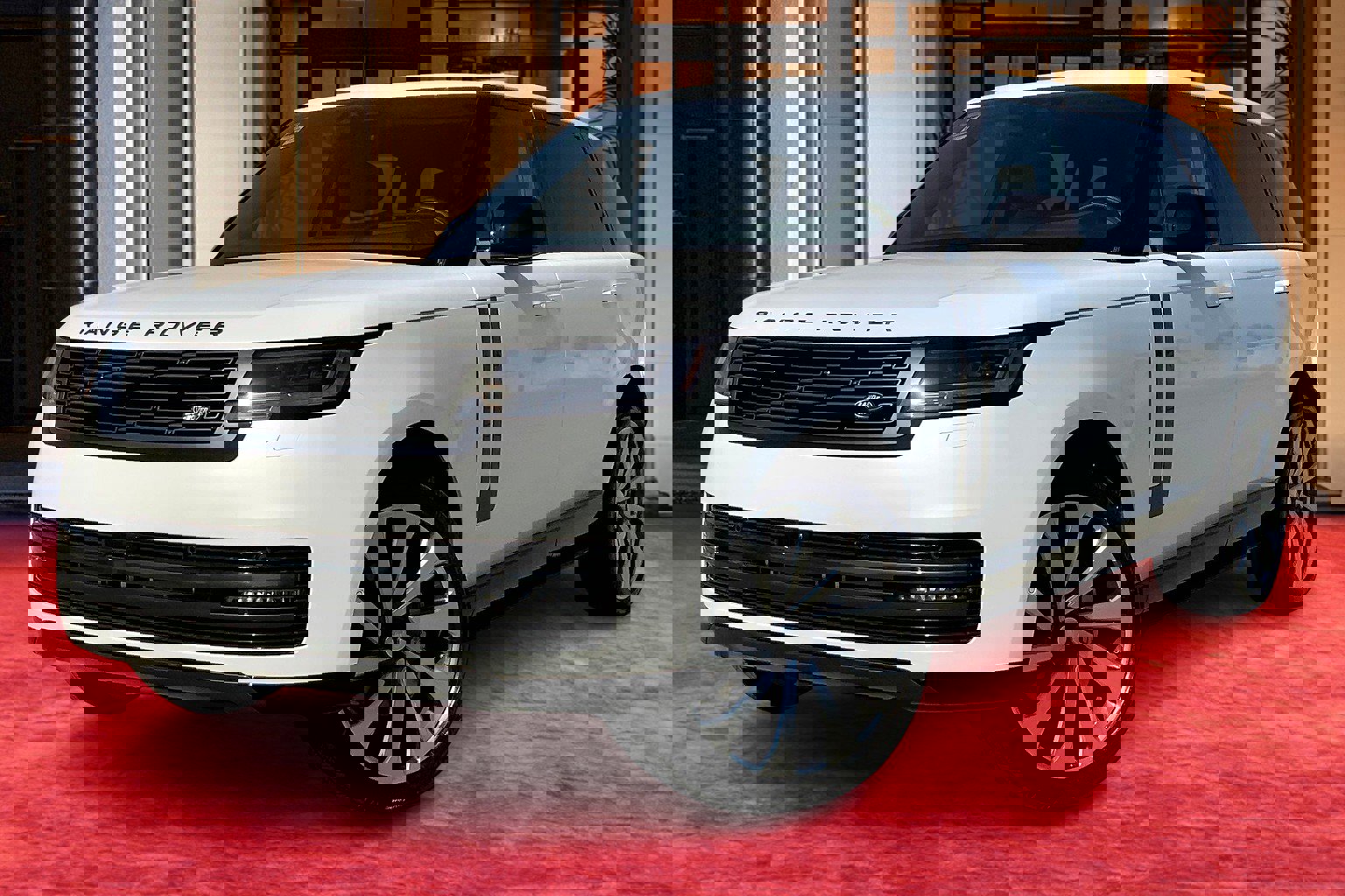 2025 Land Rover Range Rover SE's photo