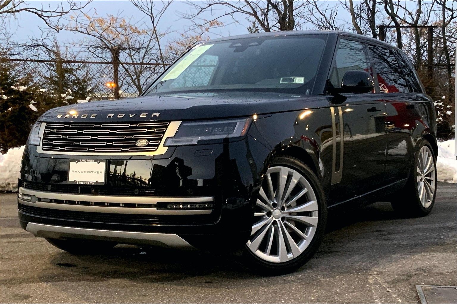 2024 Land Rover Range Rover SE's photo
