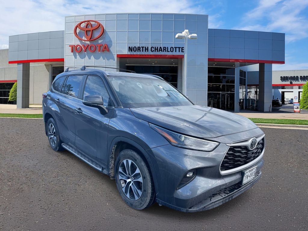 2023 Toyota Highlander XLE