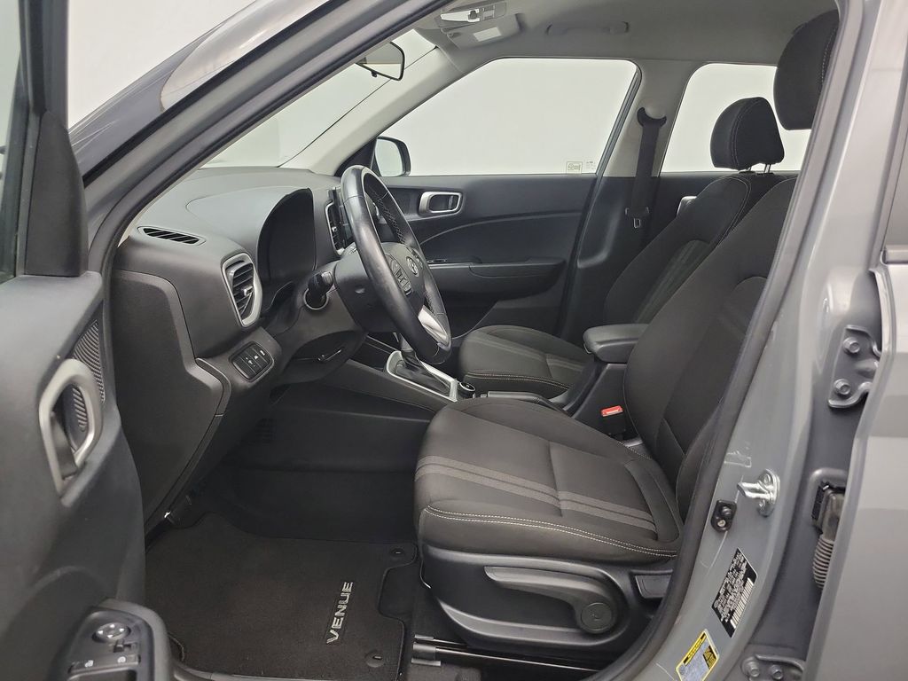 2021 Hyundai Venue SEL Denim photo 3