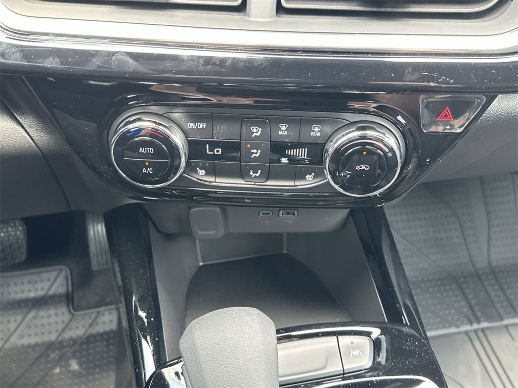 2025 Chevrolet Trax photo 20